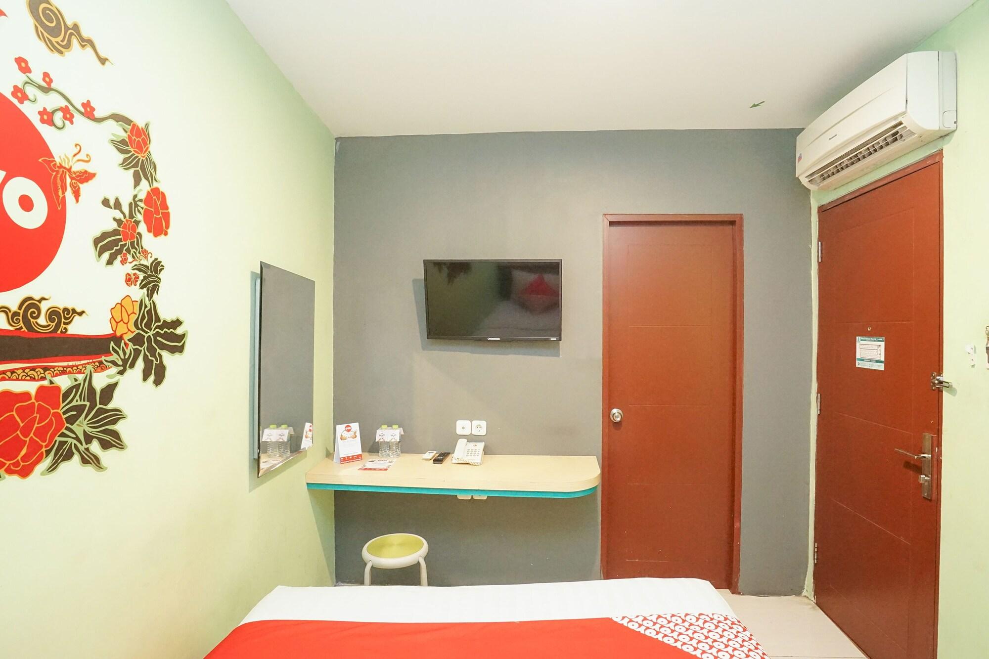 Oyo 277 Rukotel Near Rsu Adi Husada Undaan Kota Surabaja Zewnętrze zdjęcie