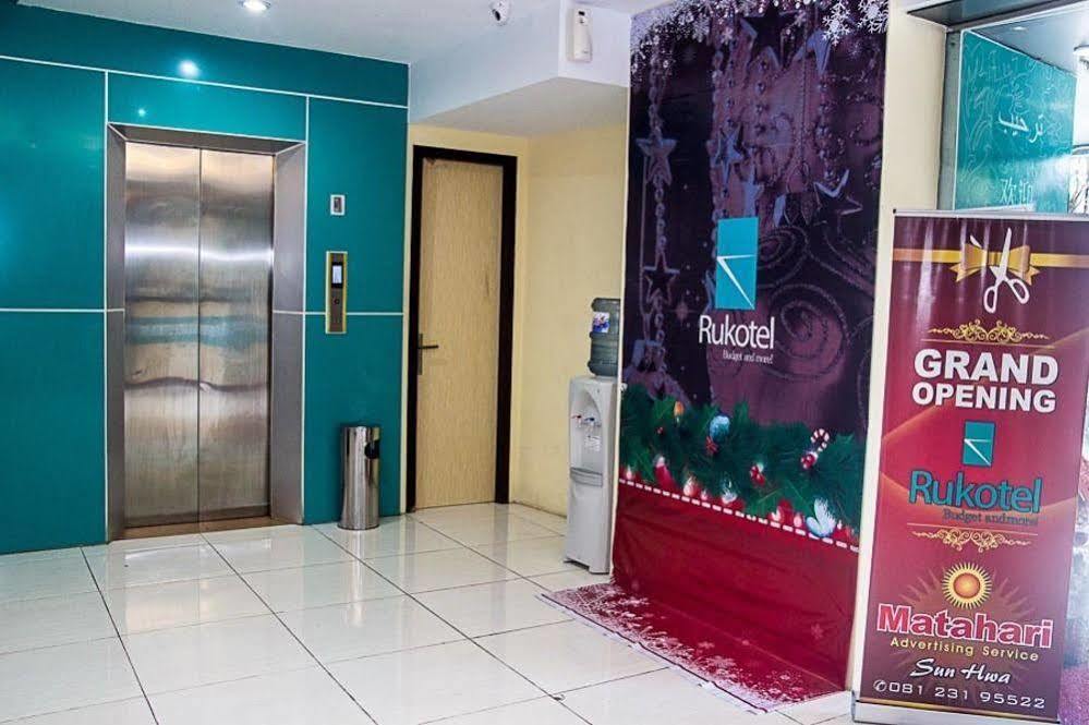 Oyo 277 Rukotel Near Rsu Adi Husada Undaan Kota Surabaja Zewnętrze zdjęcie